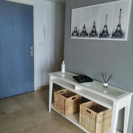 Con Terraza Sobre El Mar Appartement *